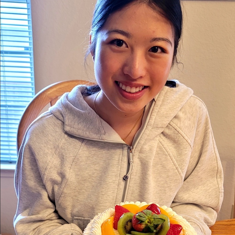 Meet your Posher, Hannah